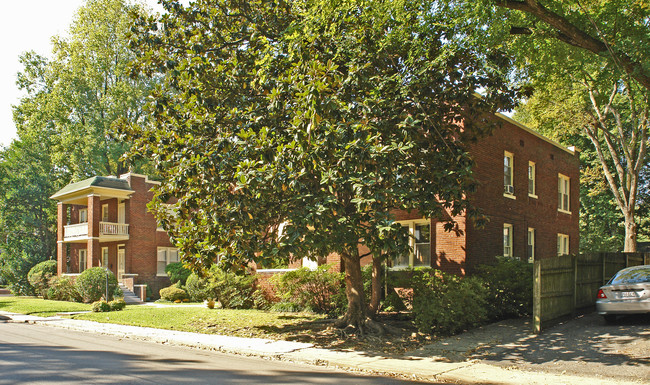 Central Gardens in Memphis, TN - Building Photo - Building Photo