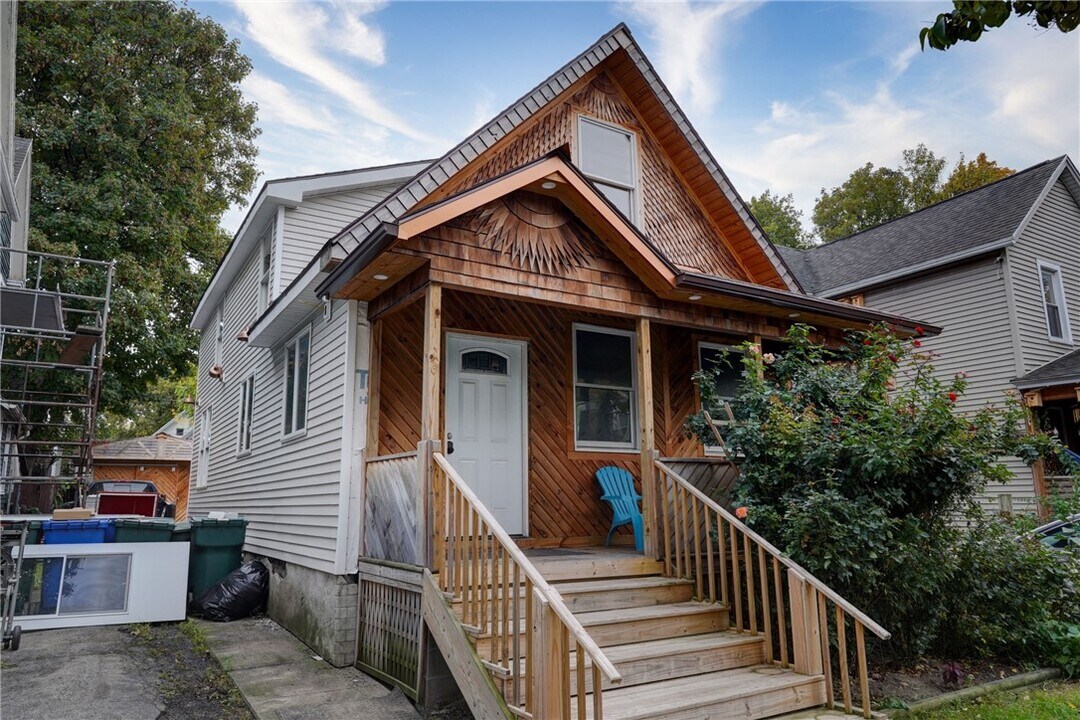 413 Caroline St in Rochester, NY - Building Photo