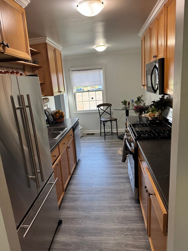 14824 Palmerston Sq in Centreville, VA - Foto de edificio - Building Photo