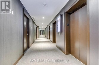 448 Burnhamthorpe Rd W in Mississauga, ON - Building Photo - Building Photo