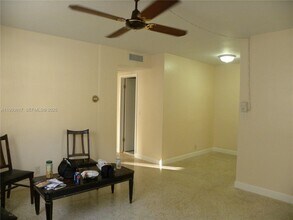 1765 Venice Ln in North Miami, FL - Building Photo - Building Photo