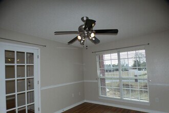 4766 Thousand Oaks Blvd in Pace, FL - Building Photo - Building Photo