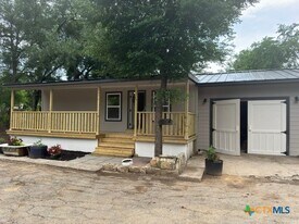 302 Kegley St in Belton, TX - Building Photo