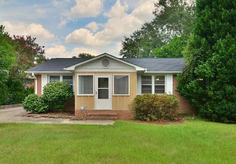 1613 S Beltline Blvd in Columbia, SC - Building Photo