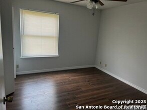 5622 Frst Lk St in San Antonio, TX - Building Photo - Building Photo