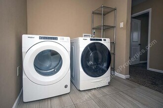 13105 Skyview Ave NE in Albuquerque, NM - Building Photo - Building Photo