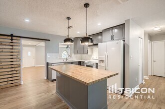 6685 26th Way N in St. Petersburg, FL - Building Photo - Building Photo