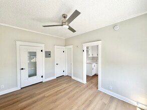 194 W 41st Pl in Los Angeles, CA - Building Photo - Building Photo