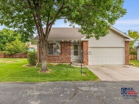 437 Radiant Dr in Loveland, CO - Building Photo