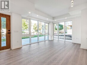 73 Curlew Dr in Toronto, ON - Building Photo - Building Photo