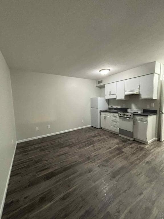 property at 1612 Tippecanoe Dr