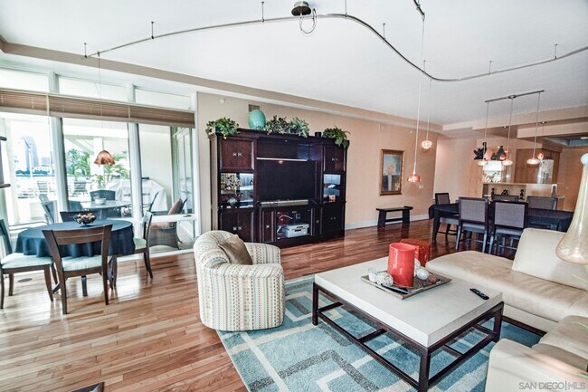 1220 1st St in Coronado, CA - Building Photo - Building Photo