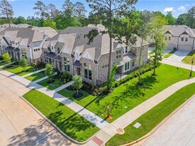304 Fields Ln in Montgomery, TX - Building Photo