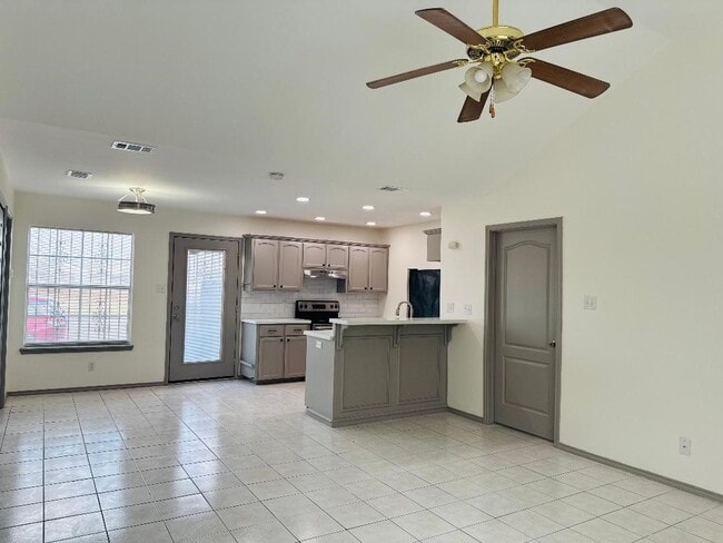 4408 N 24th Ln, Unit # 3 in McAllen, TX - Building Photo - Building Photo