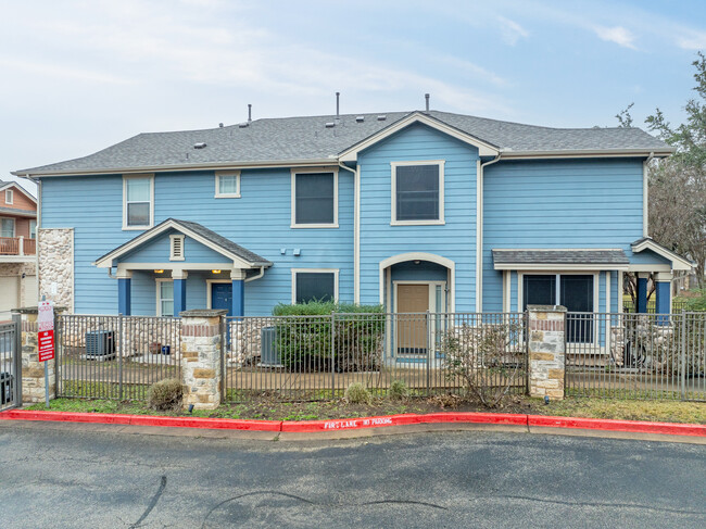 Chandler Creek Condominiums in Round Rock, TX - Building Photo - Building Photo