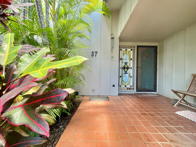 37 Hanapepe Loop in Honolulu, HI - Building Photo - Building Photo