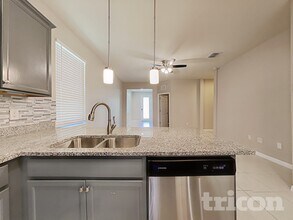 1509 Gadsden Point Pl in Ruskin, FL - Foto de edificio - Building Photo