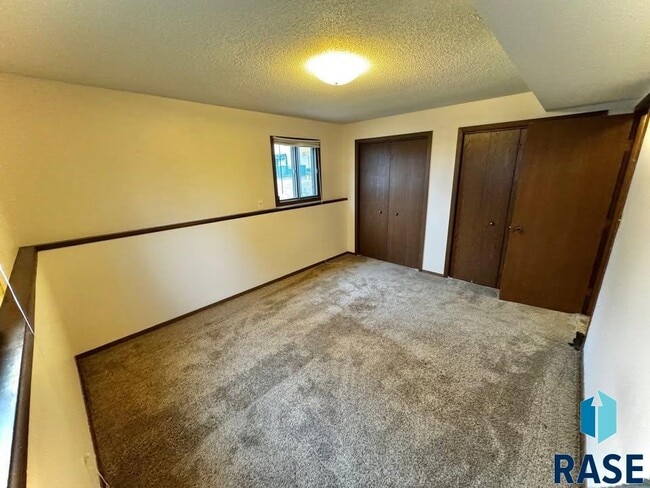 2503 W 3rd St in Sioux Falls, SD - Building Photo - Building Photo