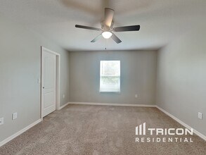 1576 Wynford Cir in Tavares, FL - Building Photo - Building Photo