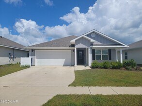 6585 Slabinski Ln in Panama City, FL - Building Photo - Building Photo
