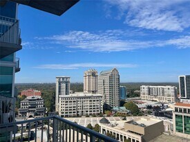 250 Pharr Rd NE in Atlanta, GA - Building Photo