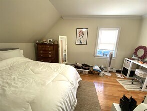 67 Temple St, Unit 3 in Somerville, MA - Building Photo - Building Photo