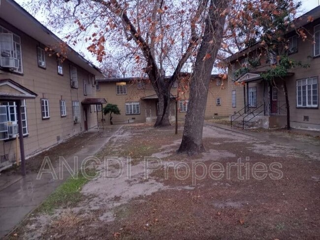 703 Spring St in Del Rio, TX - Building Photo - Building Photo