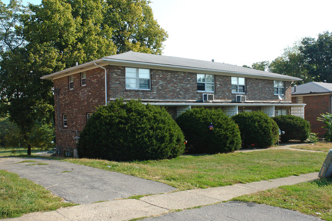 1049 Cross Keys Rd in Lexington, KY - Foto de edificio - Building Photo