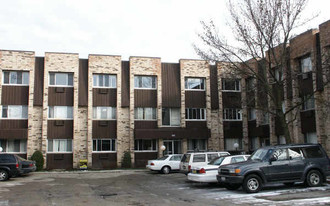 8635 W Foster Ave Apartments