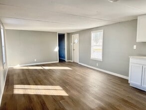 203 W Conyers Ave in Florence, SC - Building Photo - Building Photo