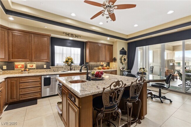 9145 Tesoras Dr in Las Vegas, NV - Building Photo - Building Photo