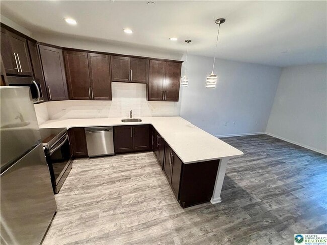 2321 Linford St in Bethlehem, PA - Building Photo - Building Photo