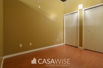 10024-10024 Jasper Ave in Edmonton, AB - Building Photo - Building Photo