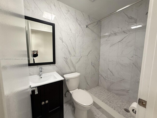1552 Euclid Ave in Miami Beach, FL - Building Photo - Building Photo
