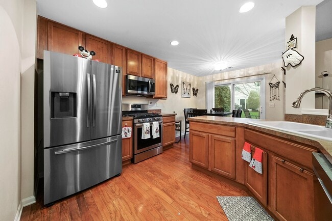 650 Hawley Dr in Oswego, IL - Building Photo - Building Photo