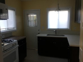 1624 W Alameda Ave, Unit 1624 in Burbank, CA - Foto de edificio - Building Photo