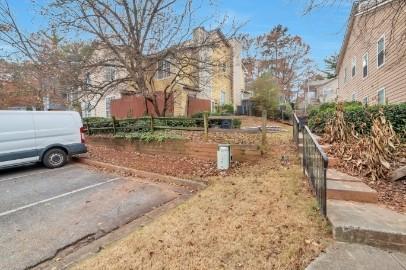 1066 Rock Creek Ln in Norcross, GA - Foto de edificio