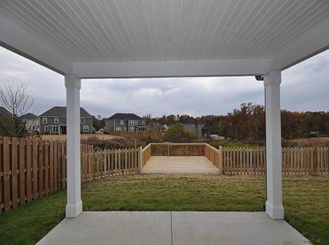 property at 5435 Everlook Cir