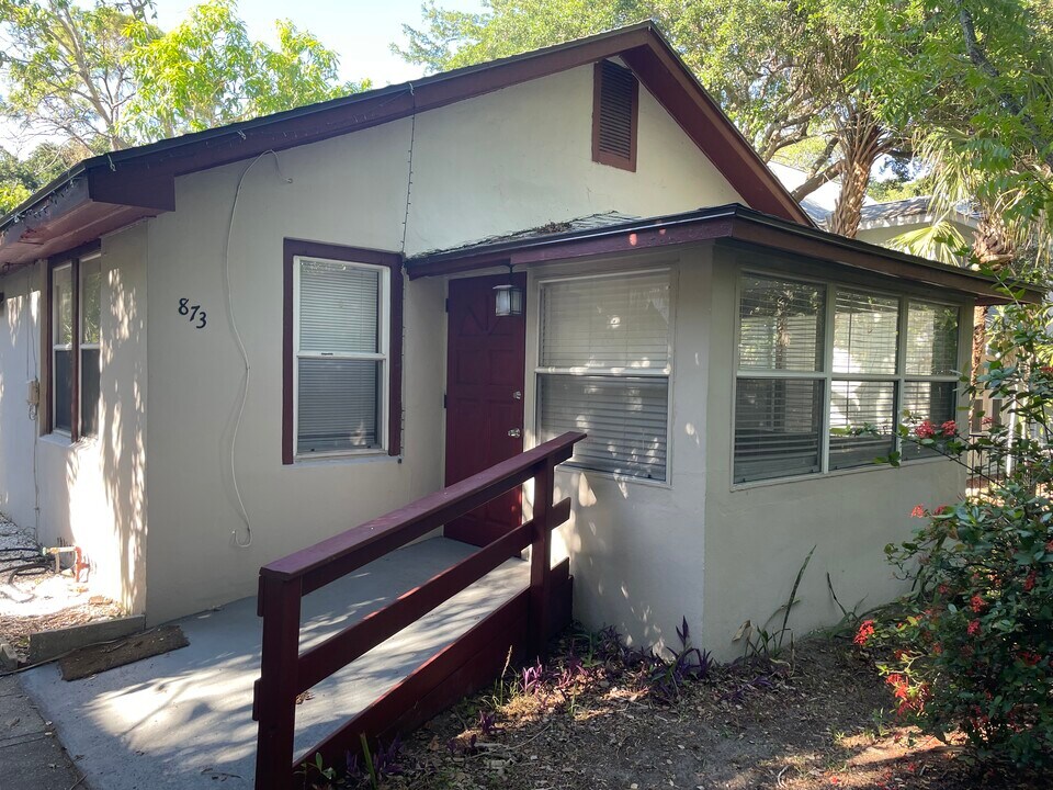873 10th Ave S in St. Petersburg, FL - Foto de edificio