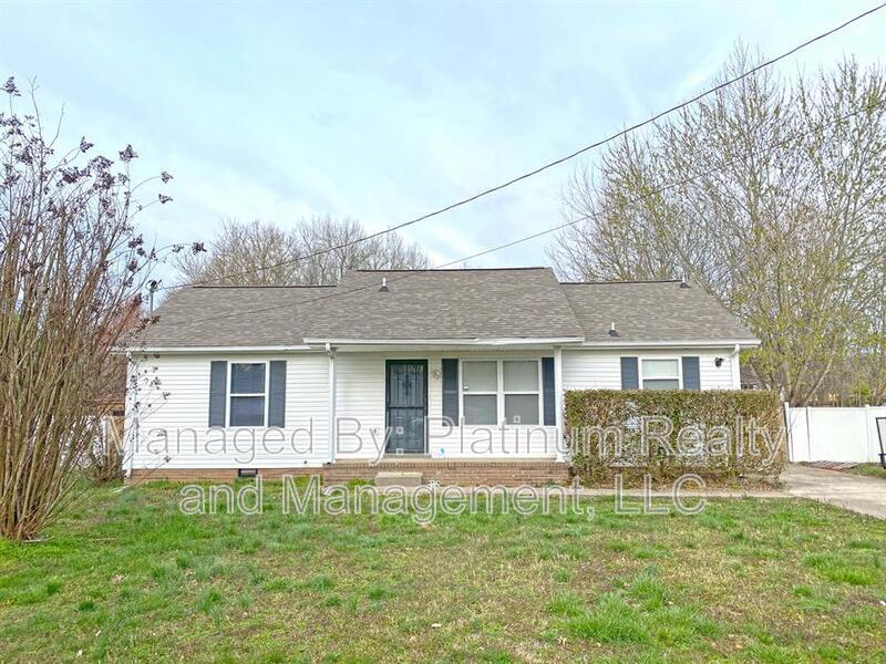 544 Jacquie Dr in Clarksville, TN - Building Photo