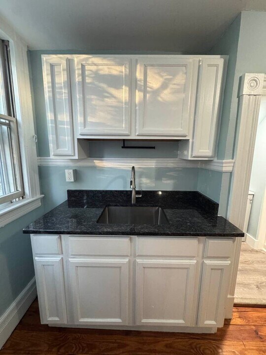 191 Main St in Russell, MA - Building Photo