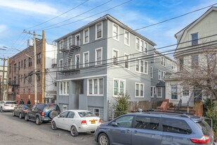 192 Beach 115th St in Rockaway Park, NY - Building Photo
