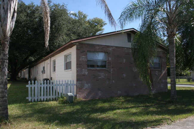 1233 W Walnut St in Lakeland, FL - Foto de edificio - Building Photo