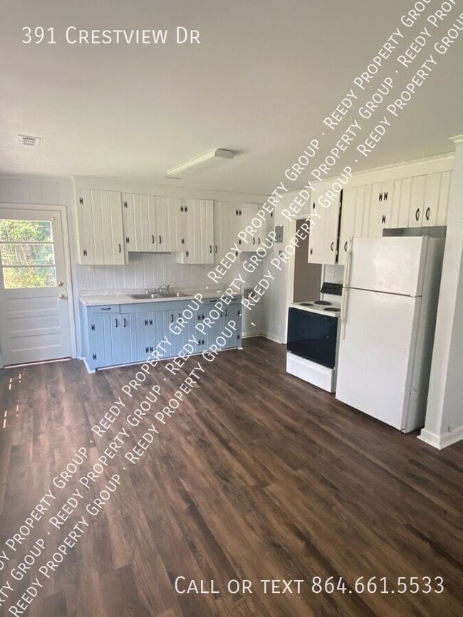 391 Crestview Dr in Spartanburg, SC - Building Photo - Building Photo