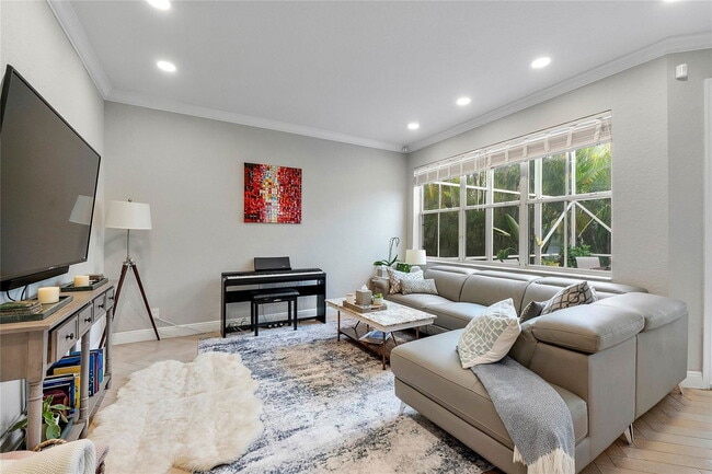 604 Stanton Dr in Weston, FL - Building Photo - Building Photo