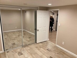 636 Hoover St, Unit Lower level in East Meadow, NY - Foto de edificio - Building Photo