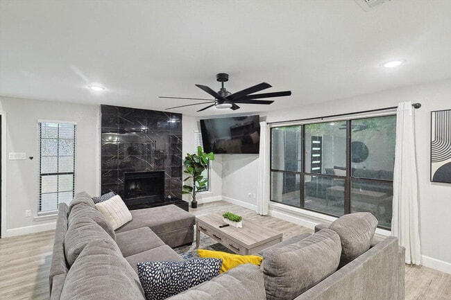 1101 Homestead St in Flower Mound, TX - Building Photo - Building Photo