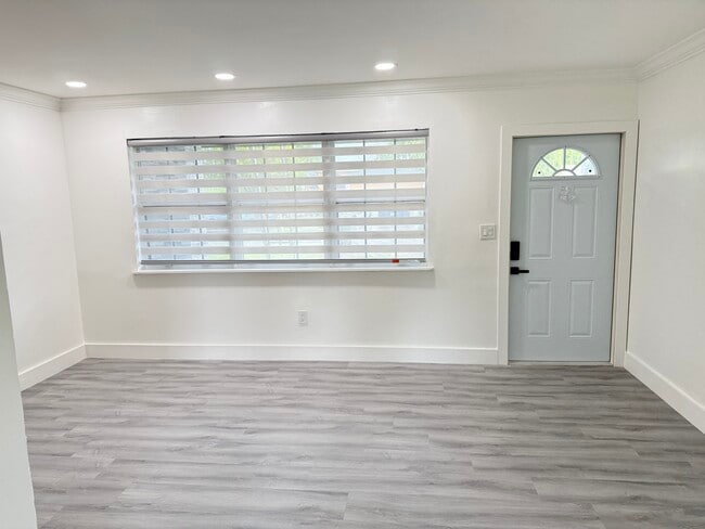 960 NW 11th St in Homestead, FL - Building Photo - Building Photo