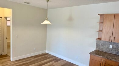 3545 Forest Hill Blvd in West Palm Beach, FL - Building Photo - Building Photo