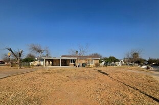 3413 N Buena Vista Ave in Laredo, TX - Building Photo